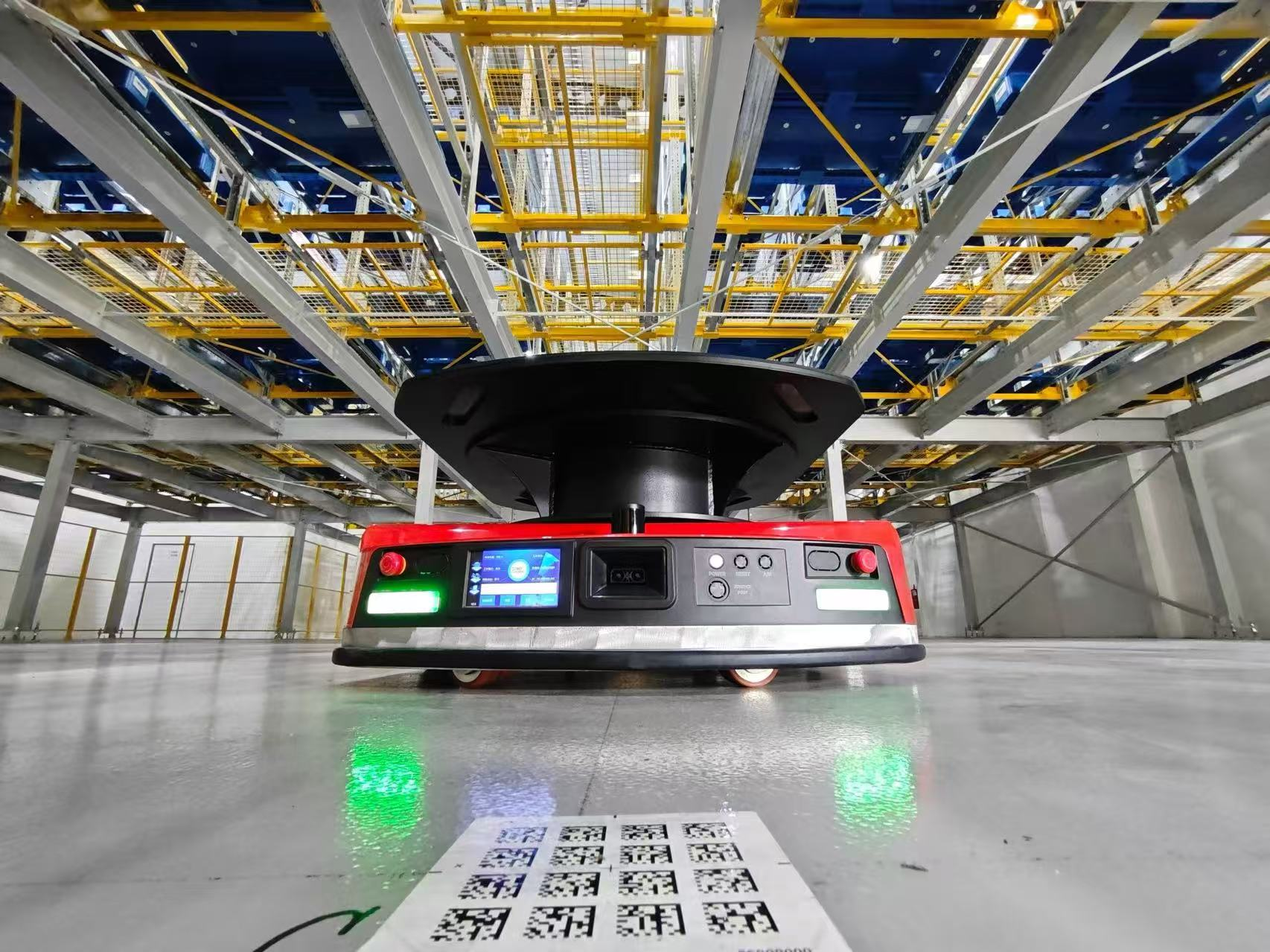 AMR in high-bay manufacturing facility